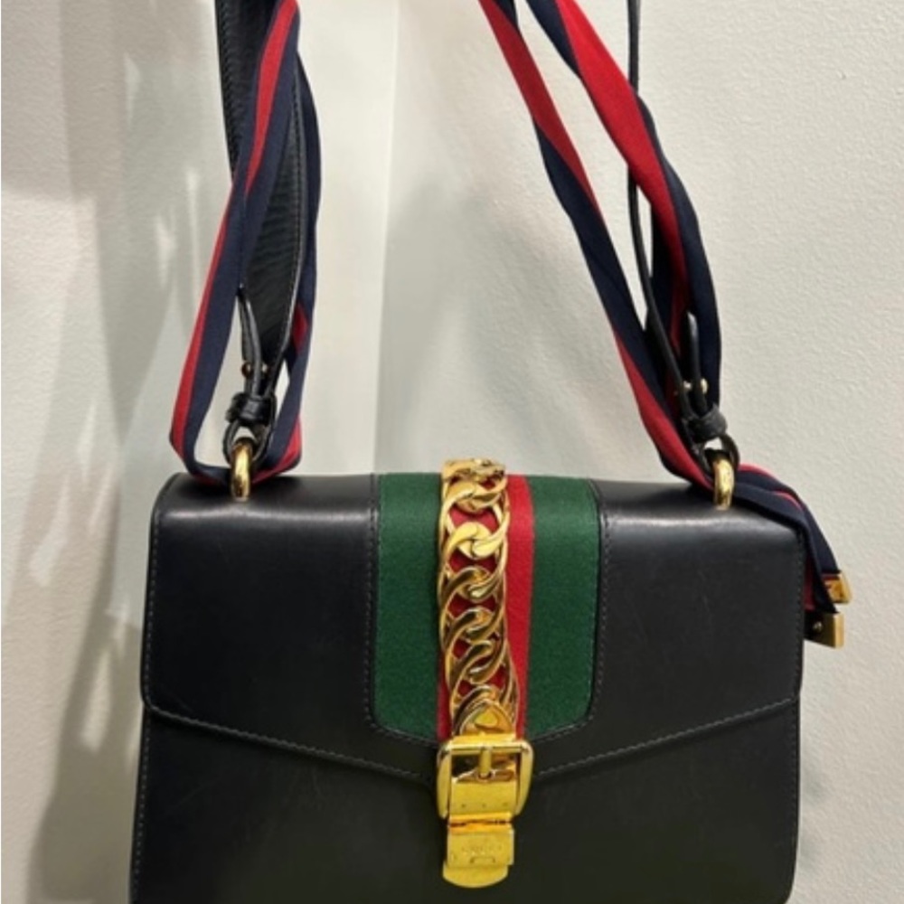 Authentic Gucci Shoulder Sylvie Bag